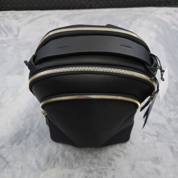 Troubadour Momentum Travel Business Backpack 13L Black, Gold Hardware NWT - Picture 4 of 15